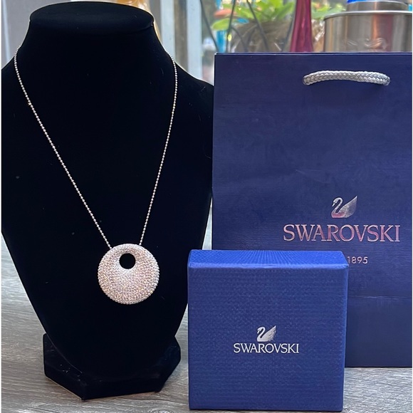 Swarovski Crystal Chuncky  Pendant Necklace, Box & Bag - Picture 9 of 9